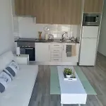 Апартаменти Island Paradise Адехе
