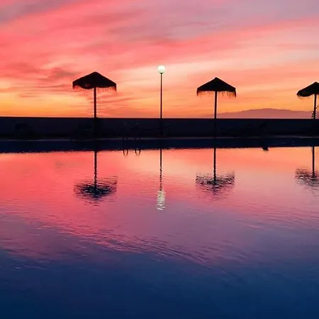 Island Paradise Апартаменти Адехе