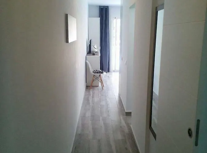 Island Paradise Апартаменти *