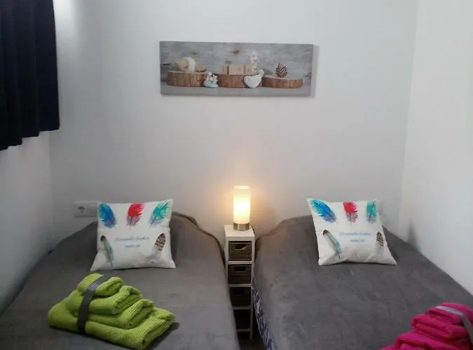 Island Paradise Адехе